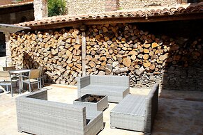 De La Trucha Hotel