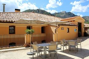 De La Trucha Hotel