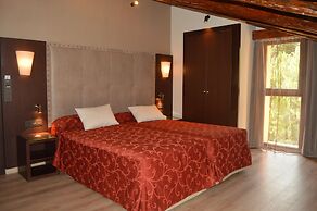 De La Trucha Hotel