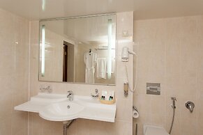 Amaks Safar Hotel