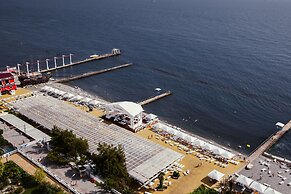 Grand Hotel Zhemchuzhina