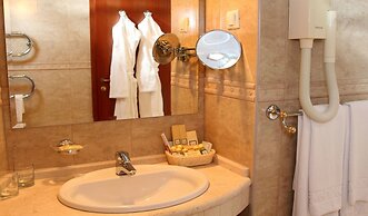 Grand Hotel Zhemchuzhina