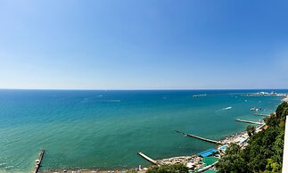 Grand Hotel Zhemchuzhina