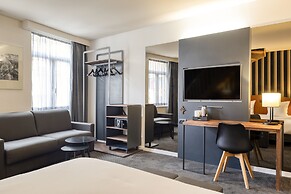 Aris Grand-Place Hotel