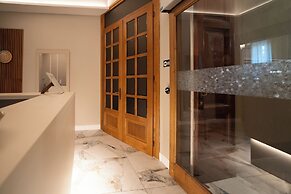 Lilium Hotel