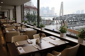 Broadway Mansions Hotel - On the Bund