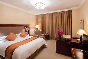 Broadway Mansions Hotel - On the Bund