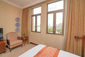 Broadway Mansions Hotel - On the Bund