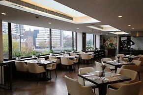 Broadway Mansions Hotel - On the Bund