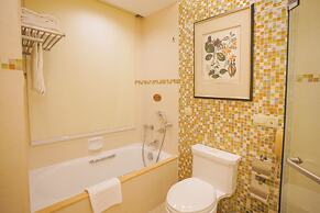 Broadway Mansions Hotel - On the Bund