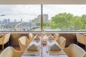 Broadway Mansions Hotel - On the Bund