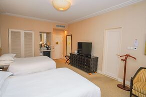 Broadway Mansions Hotel - On the Bund