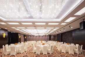 Broadway Mansions Hotel - On the Bund