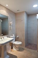Hotel Roger de Flor Seleqtta