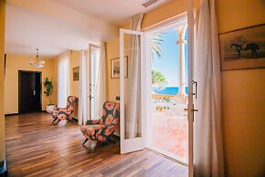 Hotel Roger de Flor Seleqtta