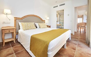 Insotel Cala Mandi­a Resort & Spa