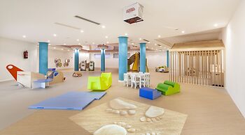 Insotel Cala Mandi­a Resort & Spa