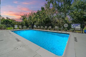 Hilton Garden Inn Charleston Airport
