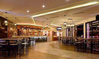 Houda Yasmine Marina & SPA