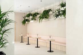 Hotel RH Arena By Hoteles RH