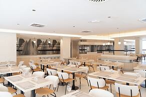 Hotel RH Arena By Hoteles RH