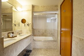 Golden Tower Pinheiros by Fênix Hotéis