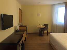 Golden Tower Pinheiros by Fênix Hotéis