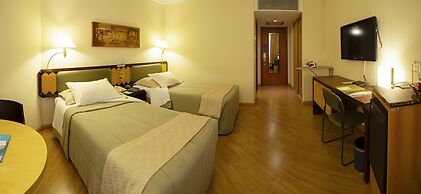 Golden Tower Pinheiros by Fênix Hotéis