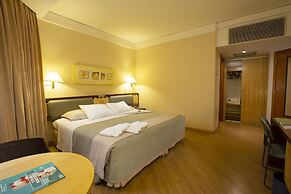 Golden Tower Pinheiros by Fênix Hotéis