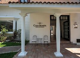 Casa Bonita Hotel & Luxury Residence