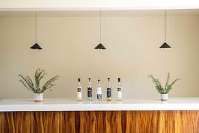 Casa Bonita Hotel + Cocina