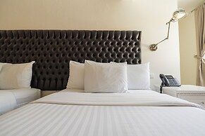 Casa Bonita Hotel + Cocina