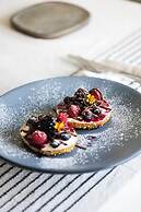 Casa Bonita Hotel + Cocina