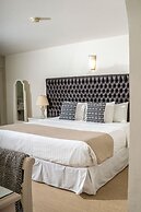 Casa Bonita Hotel + Cocina