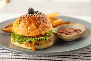 Casa Bonita Hotel + Cocina