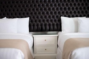 Casa Bonita Hotel + Cocina