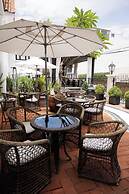 Casa Bonita Hotel + Cocina