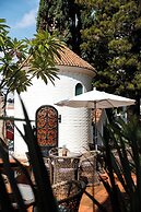 Casa Bonita Hotel + Cocina