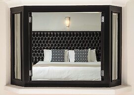 Casa Bonita Hotel + Cocina