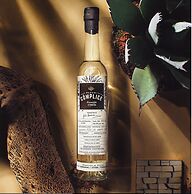 Casa Bonita Hotel + Cocina