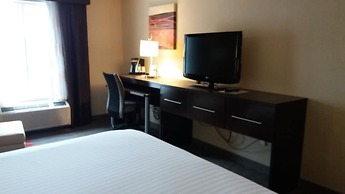 Holiday Inn Express Hotel & Suites Waterford by IHG