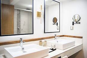 Gran Plaza Hotel & Convention Center