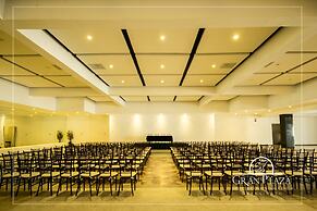 Gran Plaza Hotel & Convention Center