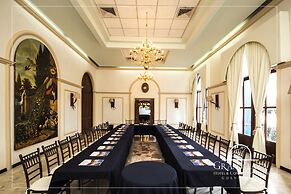 Gran Plaza Hotel & Convention Center