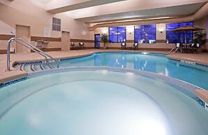 Holiday Inn Express & Suites New Berlin by IHG