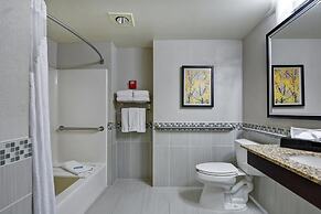 Holiday Inn Express & Suites New Berlin by IHG