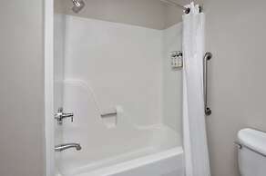 Holiday Inn Express Hotel & Suites Grand Rapids-North by IHG