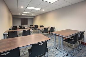 Holiday Inn Express Hotel & Suites Grand Rapids-North by IHG