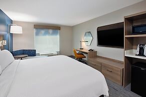 Holiday Inn Express Hotel & Suites Grand Rapids-North by IHG