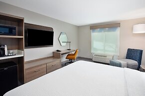 Holiday Inn Express Hotel & Suites Grand Rapids-North by IHG